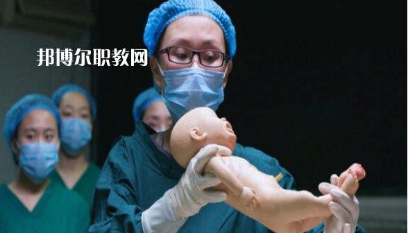 西安2021年初中生報什么衛校