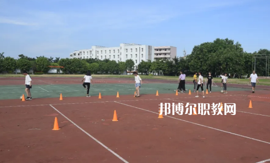 吳川職業高級中學2021年報名條件、招生要求、招生對象