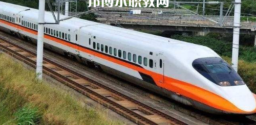 南寧2021年讀鐵路學(xué)校一年要多少錢(qián)