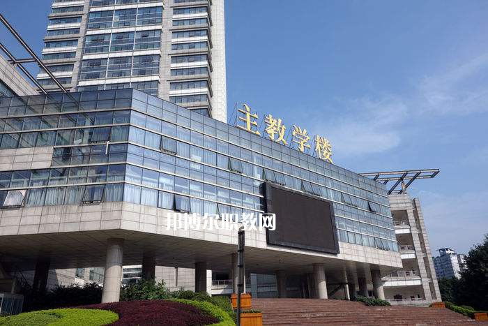 達州華西職業(yè)技術(shù)學校2021年報名條件、招生要求