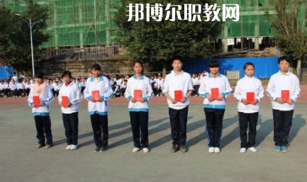 重慶市墊江縣第二職業(yè)中學(xué)校2021年報(bào)名條件、招生要求、招生對(duì)象