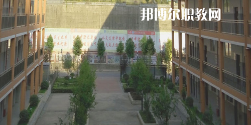 遵義市紅花崗區(qū)經(jīng)濟職業(yè)技術(shù)學(xué)校2021年報名條件、招生要求、招生對象