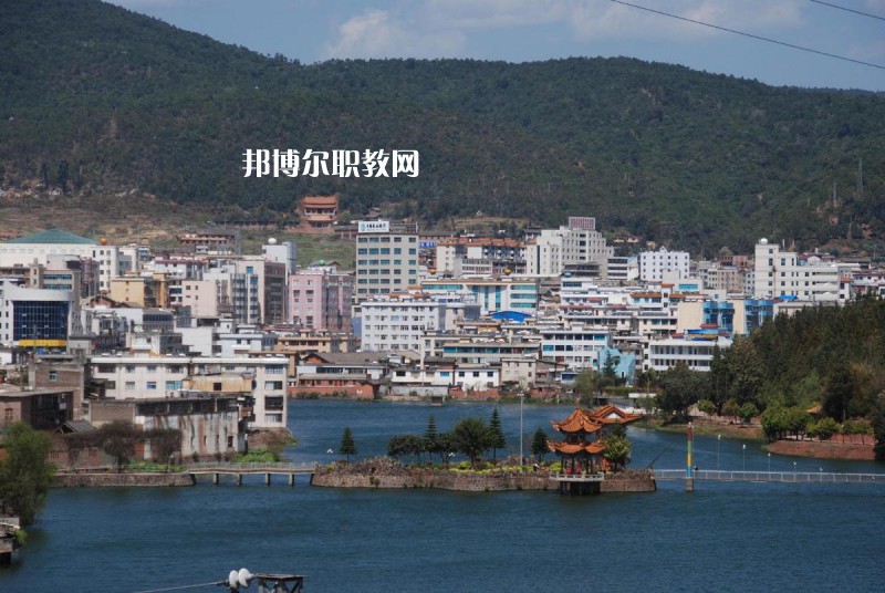 牟定縣職業(yè)高級(jí)中學(xué)怎么樣、好不好