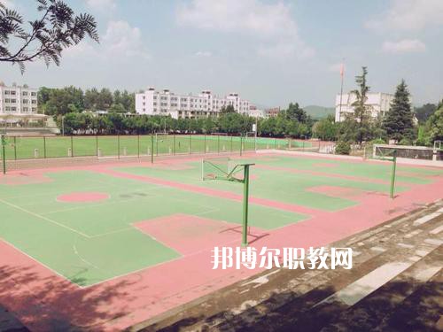 楚雄醫(yī)藥高等?？茖W(xué)校2021年報(bào)名條件、招生要求、招生對(duì)象