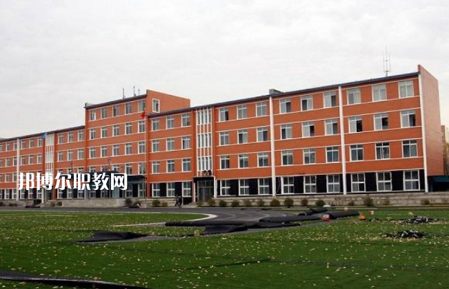 云南楚雄工業學校2021年學費、收費多少