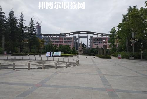 四川城市技師學院2021年招生辦聯系電話