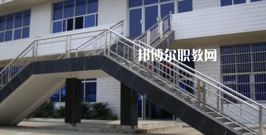 安徽省霍邱師范學(xué)校2021年學(xué)費、收費多少