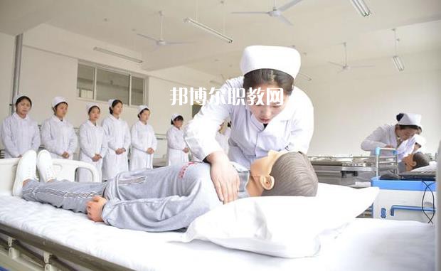  甘肅2022年女生讀衛校學什么專業好