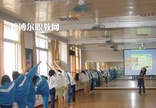 鶴山職業(yè)技術(shù)學(xué)校2022年報名條件、招生要求、招生對象