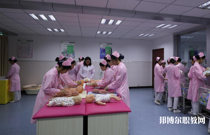 河北2022年女生學什么衛校好