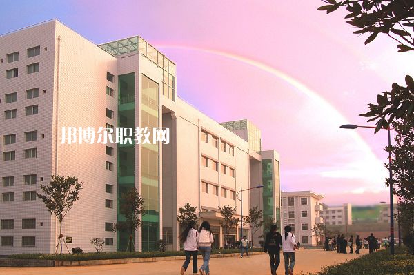 重慶五里店職業中學怎么樣、好不好