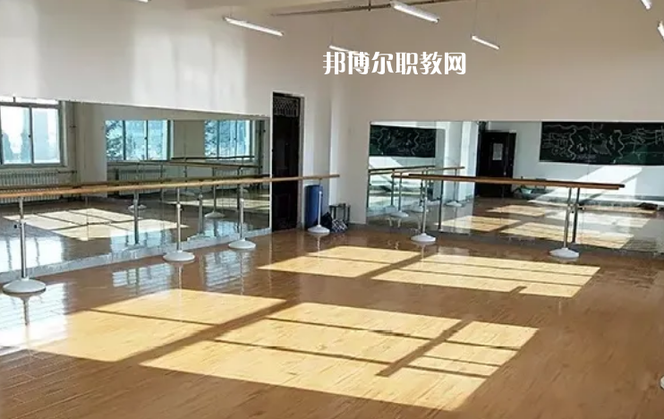 甘肅東方航空高鐵學校2022年報名條件、招生要求、招生對象 