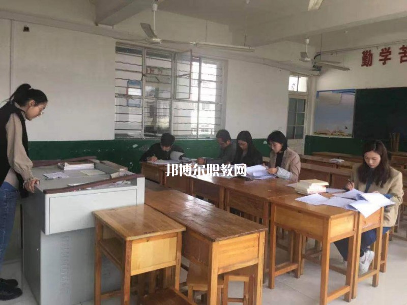 江蘇睢寧中等專業(yè)學(xué)校2022年報名條件、招生要求、招生對象
