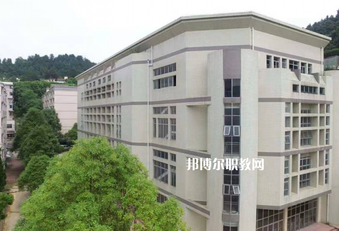 貴陽(yáng)精工科技學(xué)校2022年學(xué)費(fèi)、收費(fèi)多少