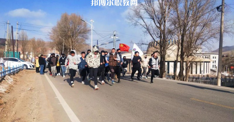 肅南縣職教中心2022年學(xué)費、收費多少