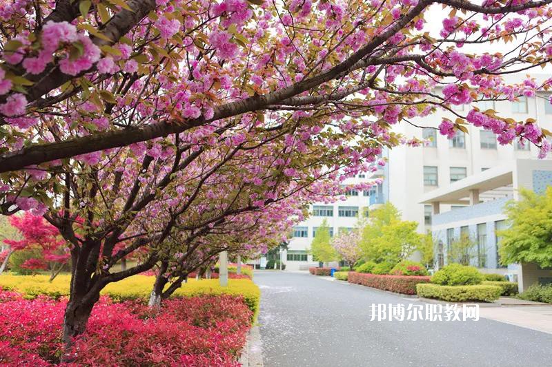 常州劉國鈞高等職業技術學校2022年招生辦聯系電話