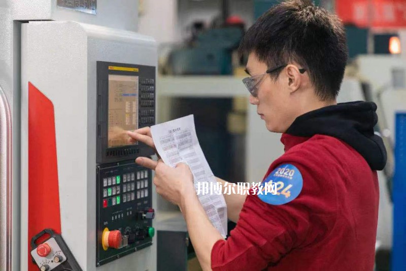 江蘇昆山第一中等專業(yè)學(xué)校2022年報名條件、招生要求、招生對象