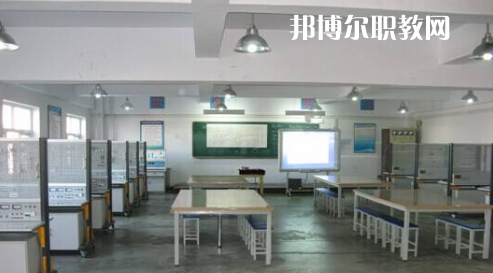 秦皇島市升華中等職業學校2022年報名條件、招生要求、招生對象