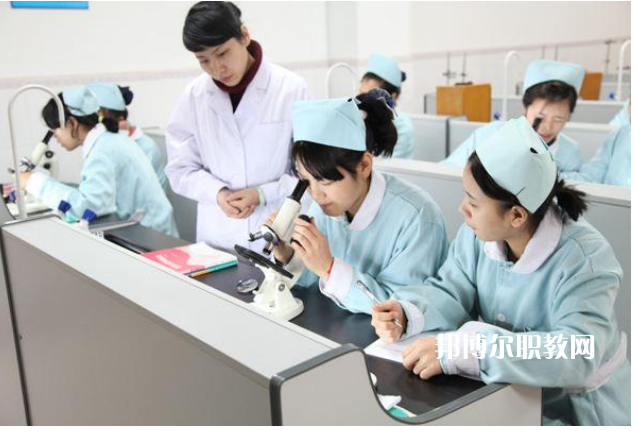 四川涼山衛(wèi)生學(xué)校2022年報(bào)名條件、招生要求、招生對象