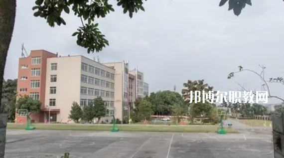 瀘州交通技工學(xué)校2022年報(bào)名條件、招生要求、招生對(duì)象