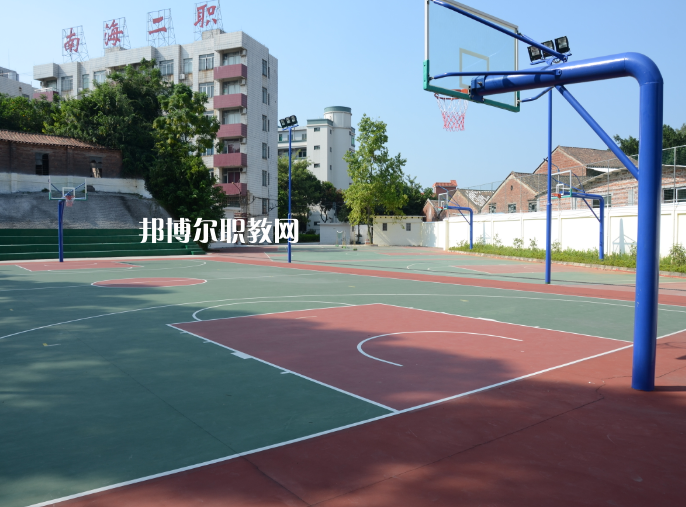 佛山市南海區(qū)衛(wèi)生職業(yè)技術(shù)學(xué)校2022年招生辦聯(lián)系電話(huà)