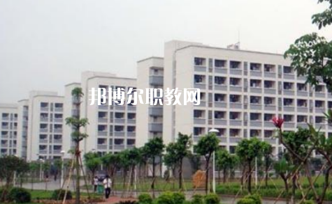 樂(lè)至縣回瀾職業(yè)中學(xué)怎么樣、好不好