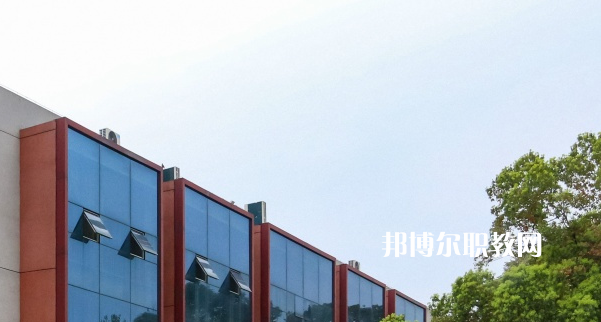 黔西南州英才職業(yè)技術(shù)學(xué)校2022年報(bào)名條件、招生要求、招生對(duì)象