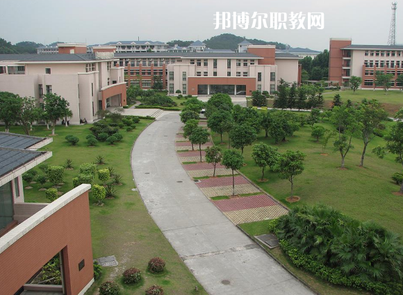 富寧縣民族職業(yè)高級(jí)中學(xué)2022年報(bào)名條件、招生要求、招生對(duì)象