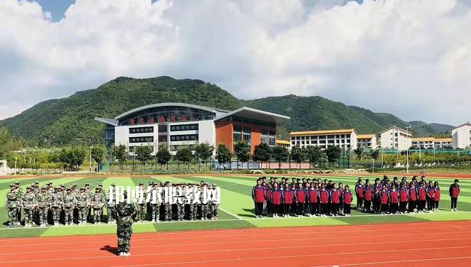 黃龍職業(yè)教育中心2022年報名條件、招生要求、招生對象