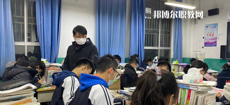 滄州工貿(mào)學校2022年報名條件、招生要求、招生對象
