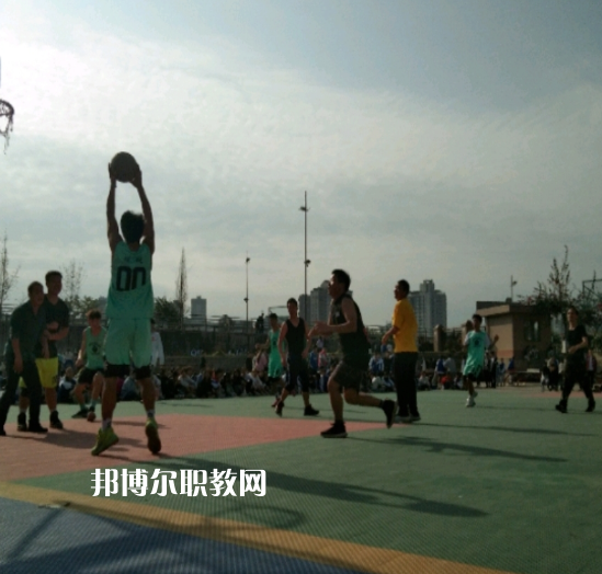 內(nèi)江宏昌職業(yè)技術(shù)學(xué)校2022年報(bào)名條件、招生要求、招生對象