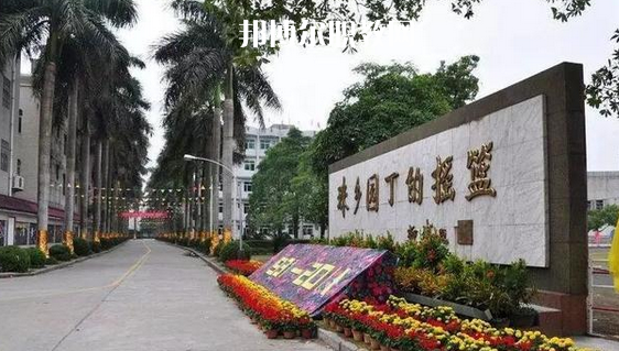 欽州合浦師范學校2022年報名條件、招生要求、招生對象
