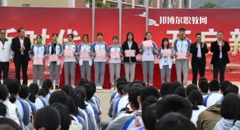 龍門縣職業技術學校2022年招生辦聯系電話
