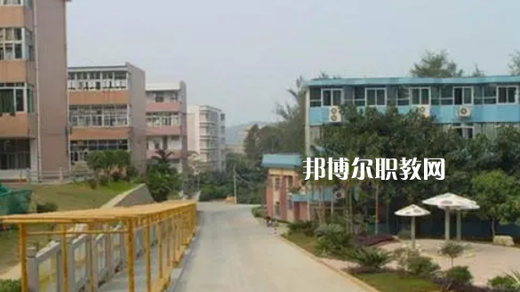 樂山欣欣藝術職業學校地址在哪里