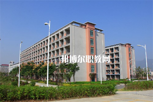 昆明晉寧區(qū)職業(yè)高級中學(xué)2022年學(xué)費(fèi)、收費(fèi)多少