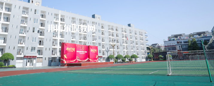 昆明市衛生學校2022年報名條件、招生要求、招生對象