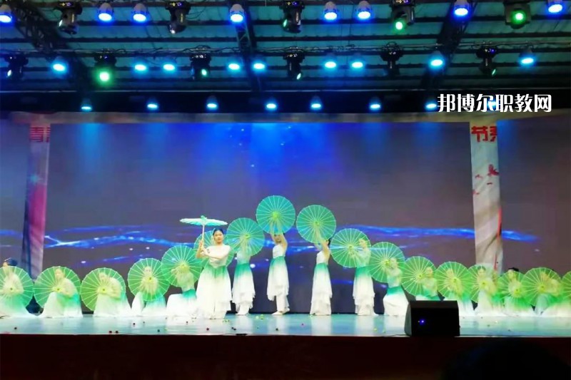 肇慶商務(wù)技工學(xué)校2022年學(xué)費(fèi)、收費(fèi)多少