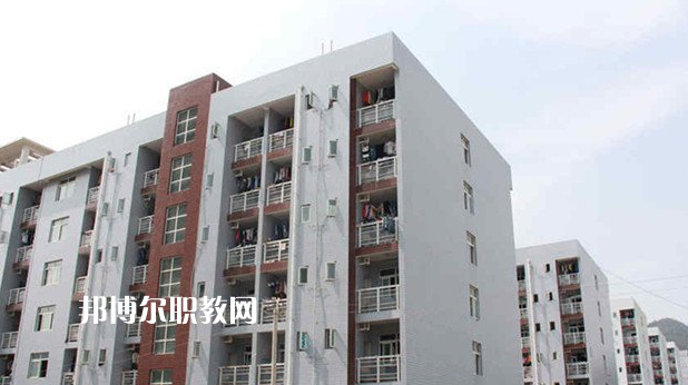 重慶黔江區(qū)民族職業(yè)教育中心2022年報(bào)名條件、招生要求、招生對(duì)象