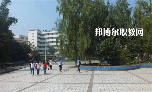 大理衛生學校2022年學費、收費多少