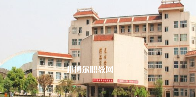 成都中醫藥大學附屬學校龍泉校區2022年報名條件、招生要求、招生對象
