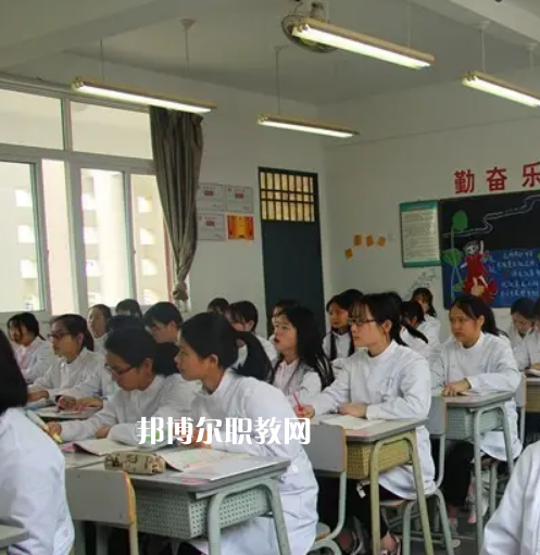 福清衛生學校2022年有哪些專業
