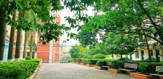 廣西工貿(mào)高級技工學校2022年報名條件、招生要求、招生對象