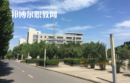 武漢儀表電子學校2022年報名條件、招生要求、招生對象