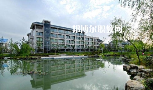 襄樊工業(yè)學(xué)校2022年報(bào)名條件、招生要求、招生對(duì)象
