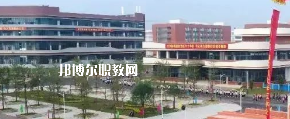 廣西醫科大學附設玉林衛生學校2022年報名條件、招生要求、招生對象