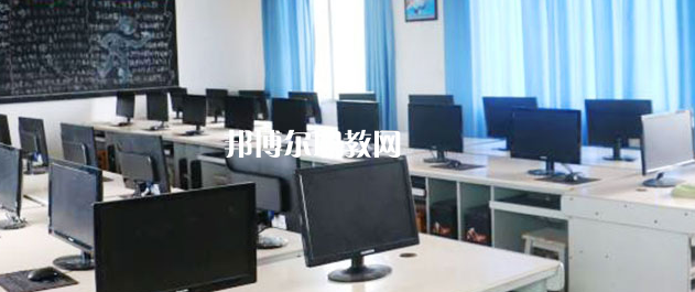 眉山市華興技工學校地址在哪里，哪個地區，哪個城市?