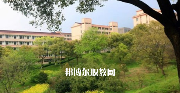 江蘇省宜興中等專業學校地址在哪里，哪個地區，哪個城市?