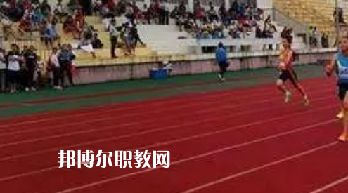 南通市體育運(yùn)動(dòng)學(xué)校地址在哪里，哪個(gè)地區(qū)，哪個(gè)城市?