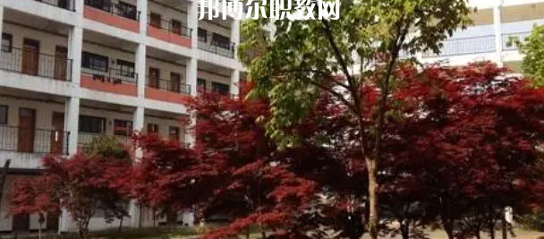 江蘇省寶應(yīng)中等專業(yè)學(xué)校地址在哪里，哪個(gè)地區(qū)，哪個(gè)城市?