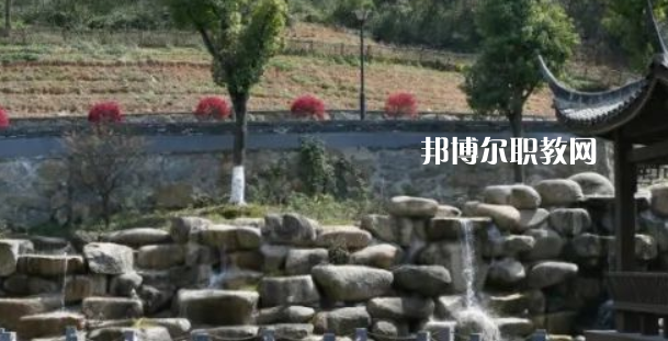 杭州市富陽區職業高級中學地址在哪里，哪個地區，哪個城市?